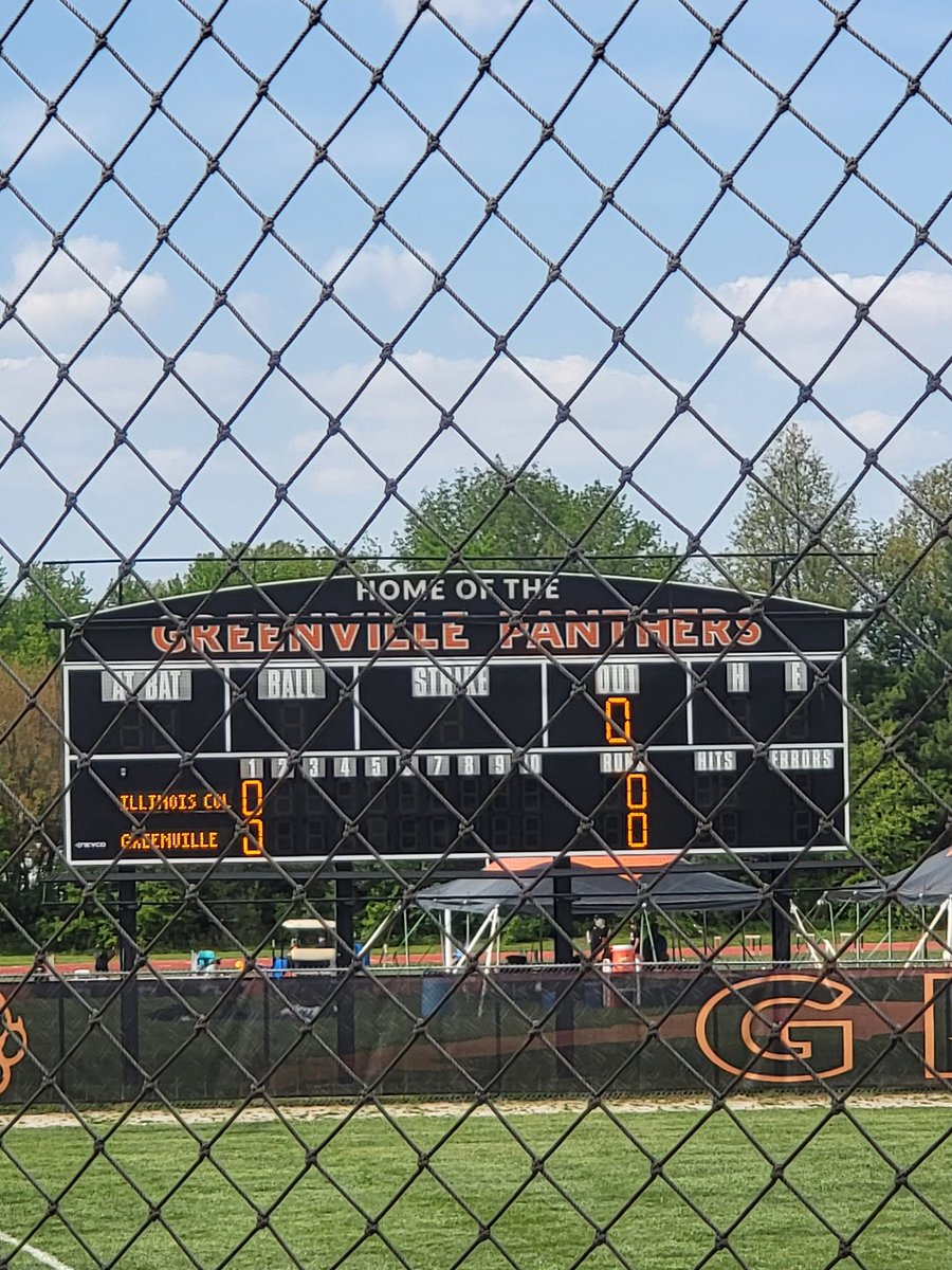 NateDavidson6's tweet photo. Scoreless first inning for both team heading to the top of the 2rd @Softball_GU_ Illinois college @GUPanthers #GUSMGT240 https://t.co/QXsHLxDJqN