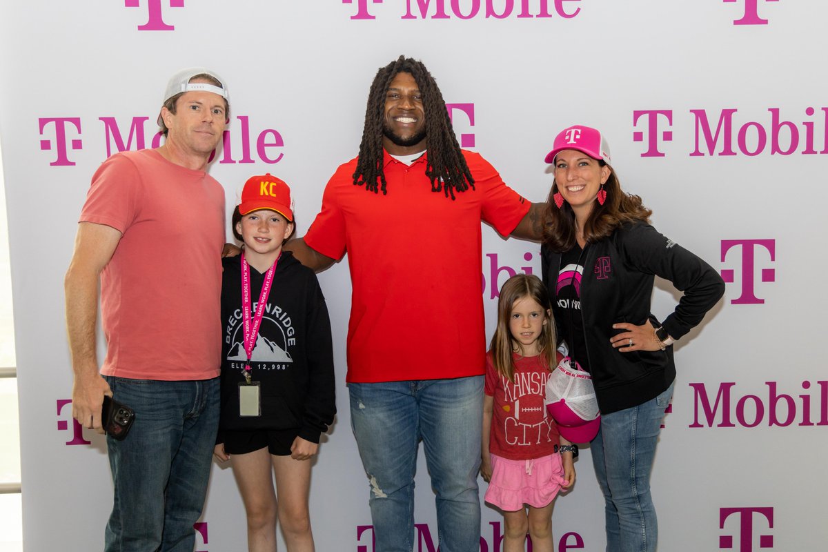 laceybfoster's tweet photo. Pre-NFL Draft Party @tmobile center was fun!  @_nickbolton2 #NFLDraft @tmobilecareers https://t.co/vyGjcOwBjX