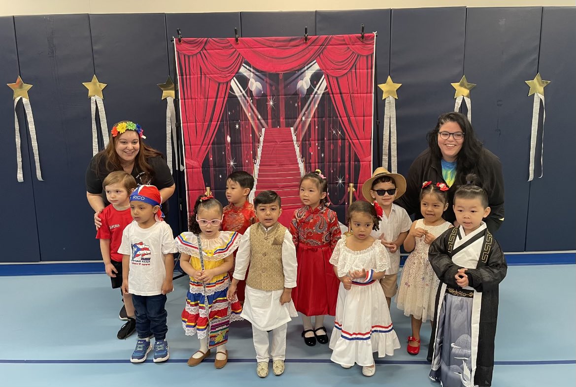 D31BeeHiveSI's tweet photo. #Tompkins is ready to showcase our little stars! The #3K2 class is thrilled to present their #FashionShow and #Runway performance, celebrating different cultures and styles. @DrJoyAbrams @AP_JelaniMiller @DrMarionWilson @CSD31SI @NYCSchools https://t.co/4PlJWIxgIP