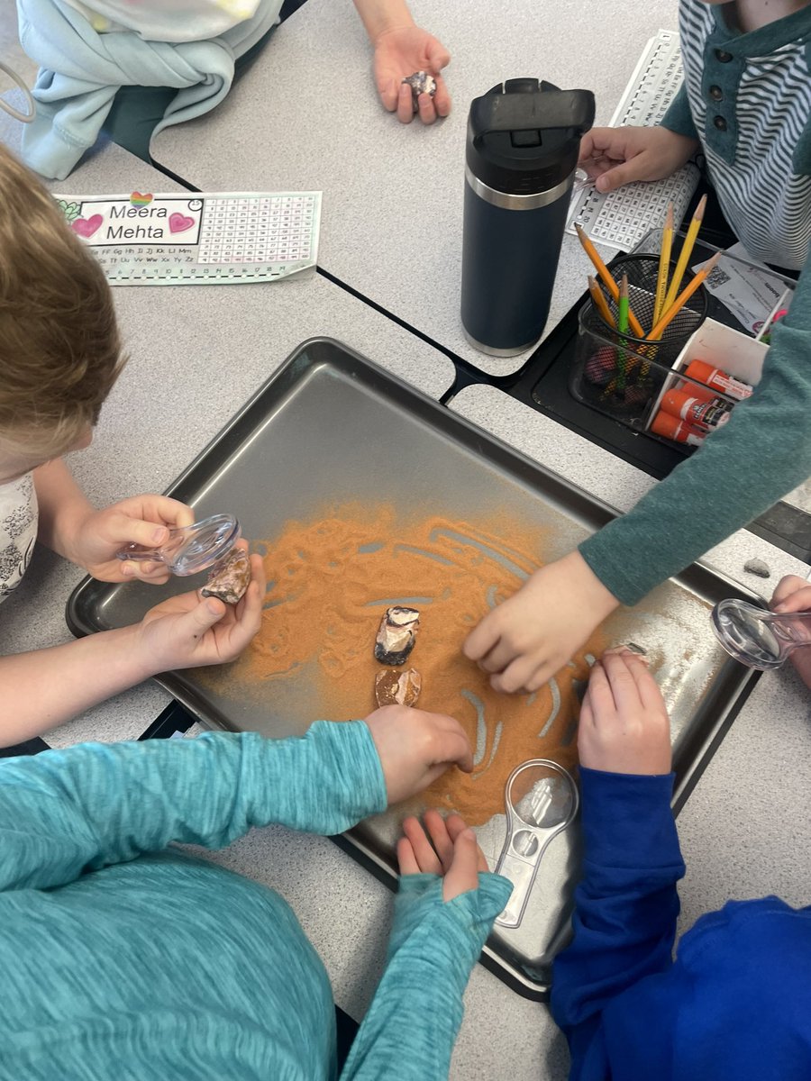 1stWithDussi's tweet photo. Today we explored rocks &amp; sand I brought back from some National Parks in Utah, &amp; made our own “Shaker Lane National Parks,” using the cutest mini mason jars!

I was so thrilled hearing their excitement today just being able to explore &amp; enjoy 🫶🏻⛰️🪨

#ShakerLane #Exploration https://t.co/Krqj3yuSZU