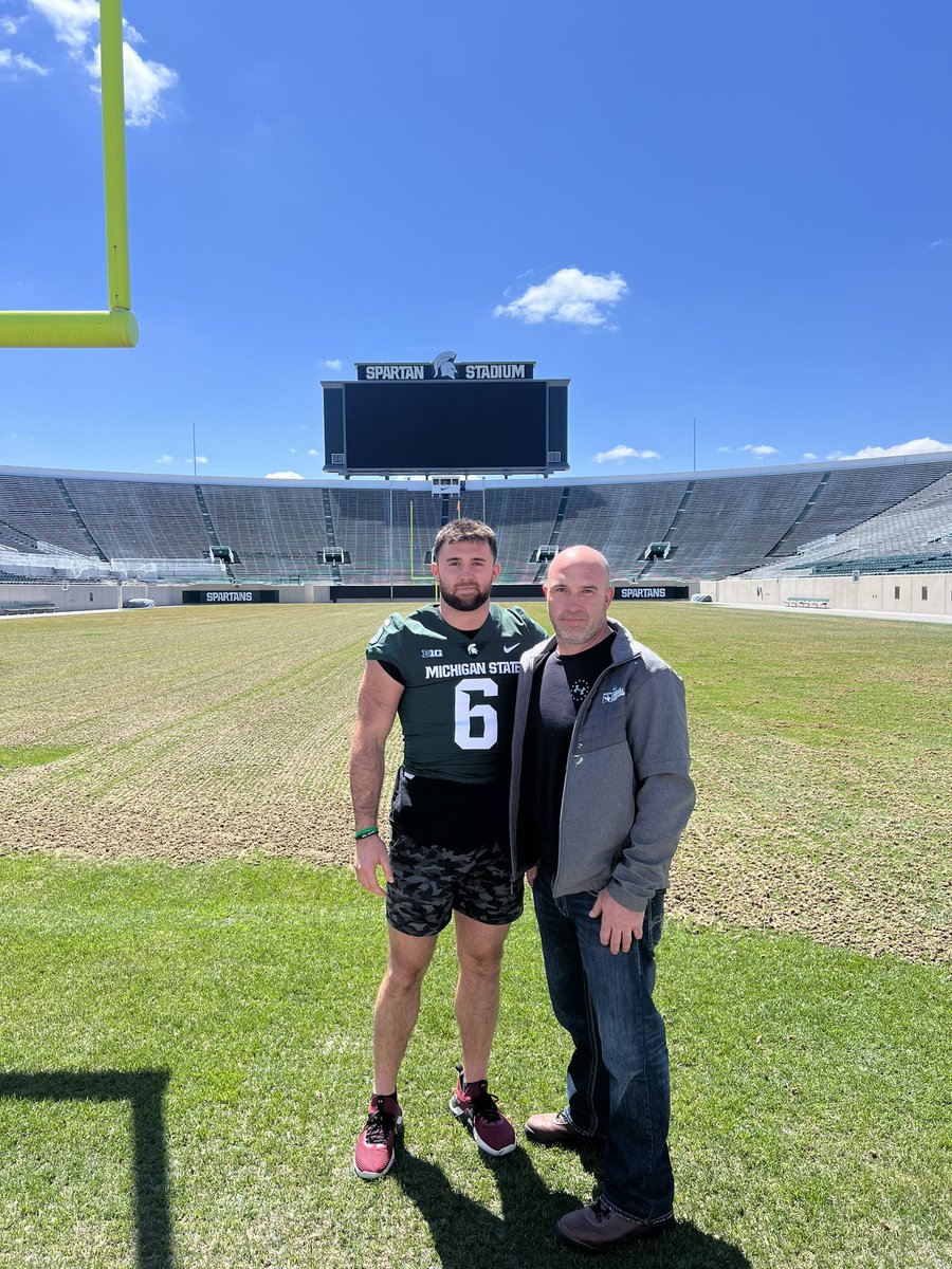 konnor_near's tweet photo. Excited to announce I’ve received an offer to Michigan State University! @MSU_Football @ScottieHazelton https://t.co/RxwhByKzg6