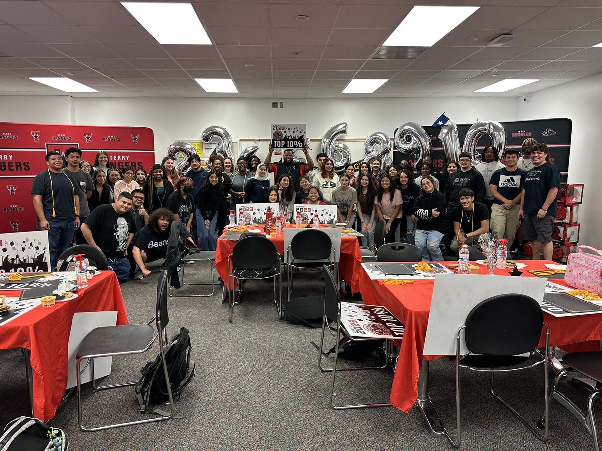 Terry_Rangers's tweet photo. Congratulations to our Terry High School Class of 2023 Top 10%! We literally couldn't hold our excitement as we celebrated your achievements this afternoon! #RangerPride #LetsRideOUT https://t.co/4GUe765ac9