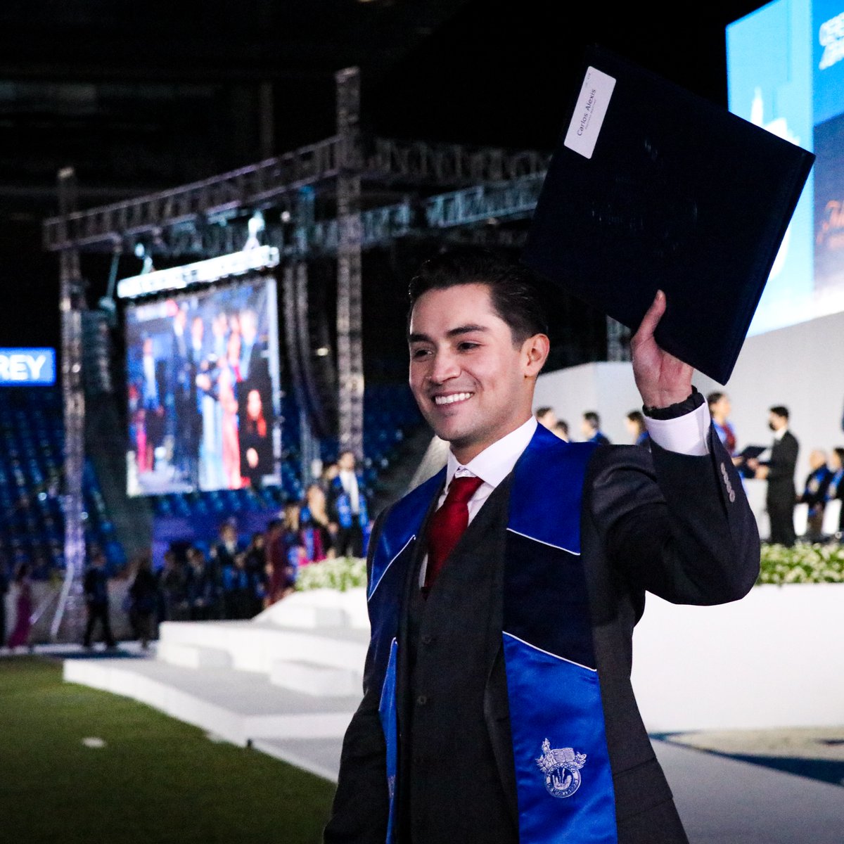 ConectaTECmx's tweet photo. ¿Eres @EXATEC? En este hilo te contamos los beneficios de haber formado parte del @TecdeMonterrey 👇 https://t.co/b8DVJtR4Qs