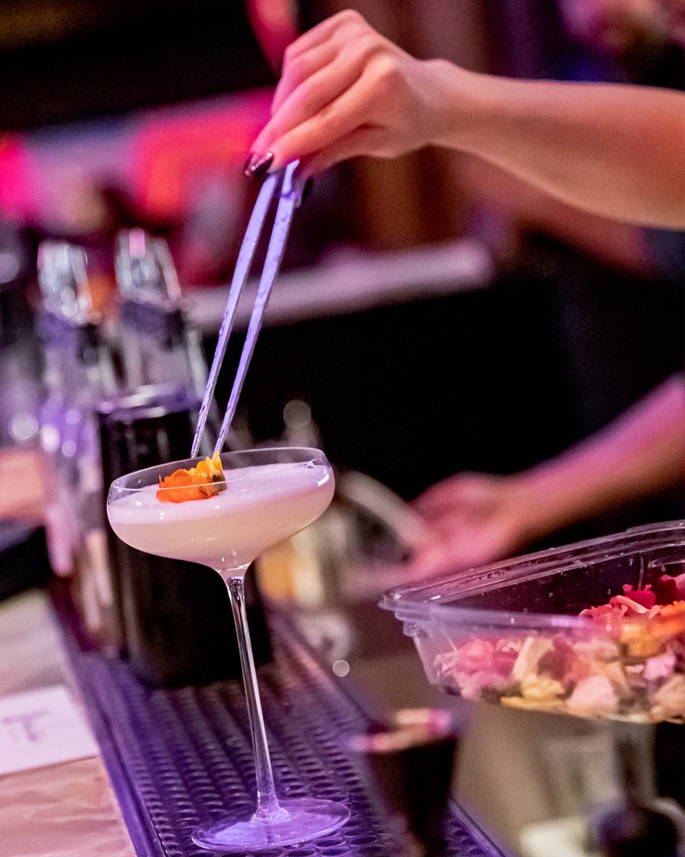 drinkmamarabbit's tweet photo. Stirring up something sweet and strong...with a little bit of trouble @parkmgm https://t.co/EFcMWN8Vhd
