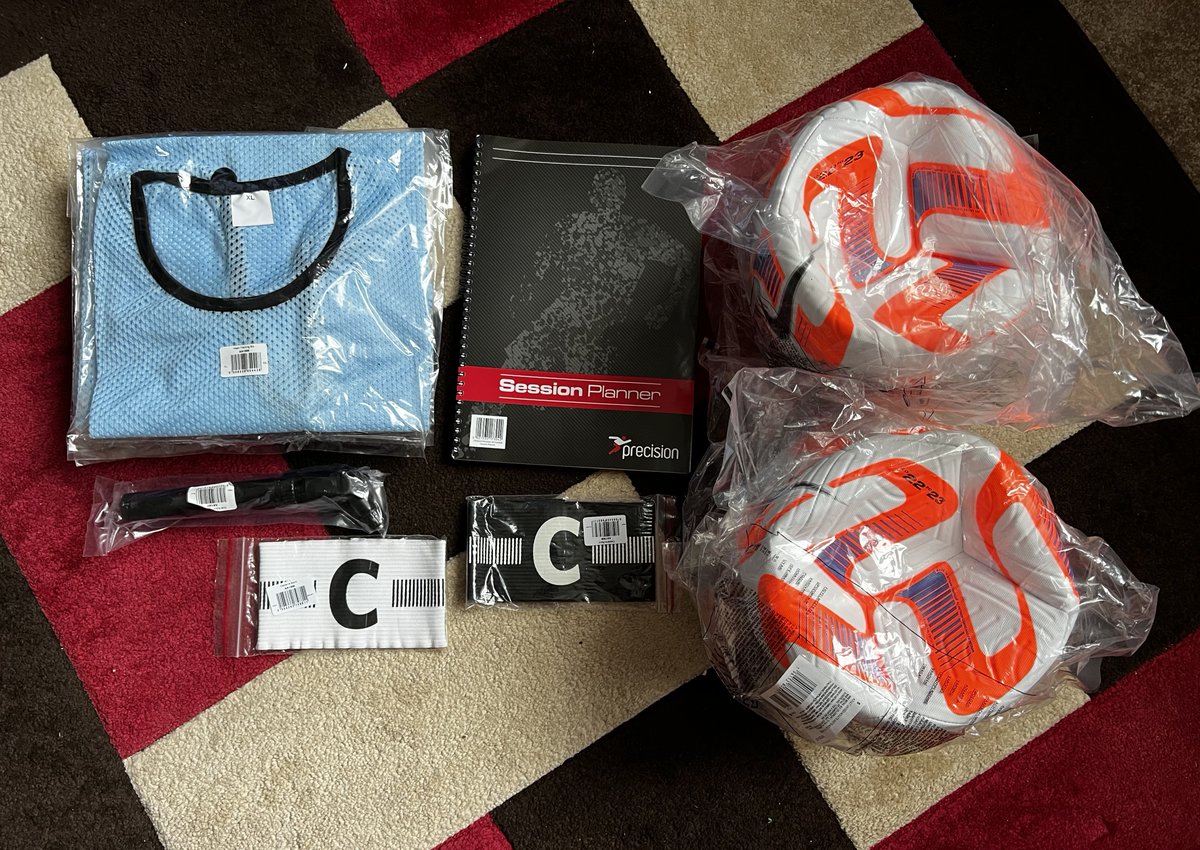 stfc1893's tweet photo. Thanks to @EnglandFootball &amp; @kitlocker for our FA accredited footballs and supplies. A good start for next season ⚽️⚽️⚽️ #FAaccredited

@HuntsFA @CambsLeague @FootballAssoc https://t.co/jWjapv3Xqi