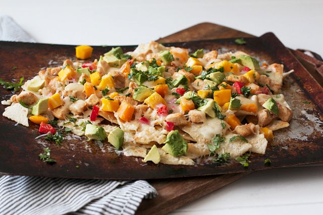 Mango_Board's tweet photo. One week until Cinco de Mango! Mexico is the top exporting country of mango to the US, so it makes sense to celebrate Cinco de Mayo with lots of mango! We love these chicken mango nachos to get the fiesta started!
https://t.co/ZEBjWhqryc
#alwaysmangoszn #cincodemango #mango https://t.co/Km5TgXT4wA