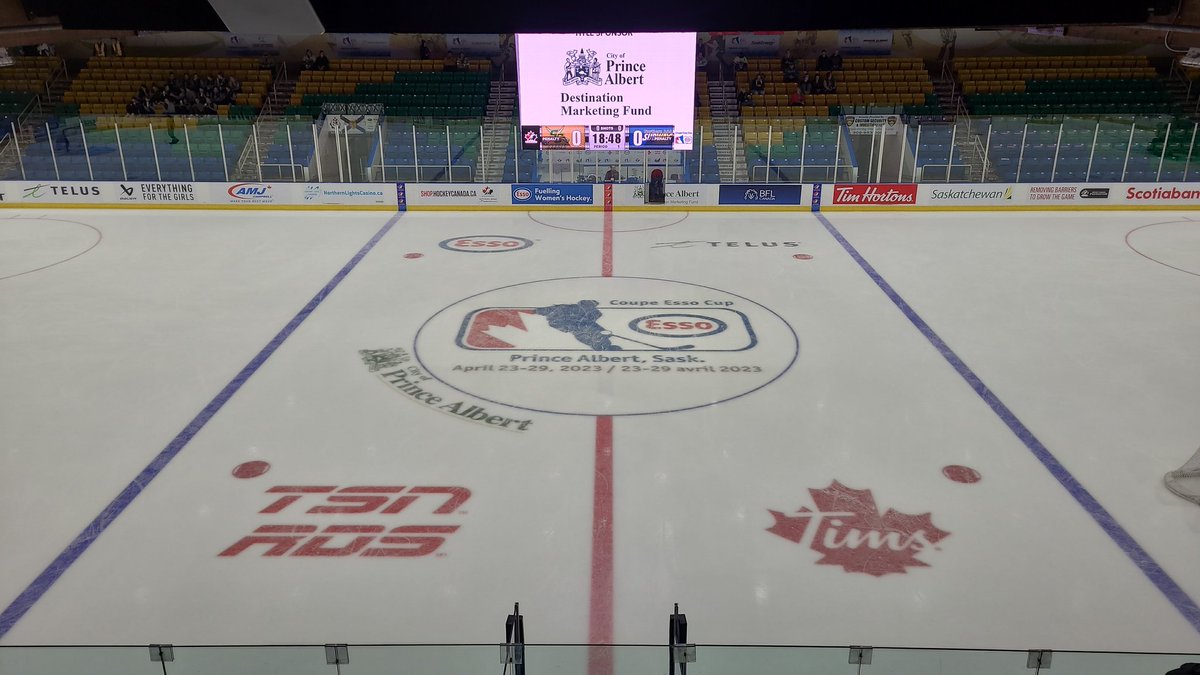 Semi-final Friday at the @HockeyCanada #EssoCup #CoupeEsso is just about to get underway!

3:30 - #1 Stoney Creek vs #4 @SubwaySelects 

7:00 - #2 @FVRush_aaa vs #3 @ReginaRebels 

Catch it all live on hockeycanada.ca, in partnership with @HNLiveCA!