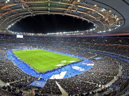 Lereporter_'s tweet image. ⚠️ Après l’interdiction des #casseroles par certains préfets, c’est maintenant la distribution de #sifflets et #cartonsrouges qui est prohibée demain dans le périmètre du #stadedefrance. Même #BFMTV s’indigne ce soir ! #Casserolade #Grevilla