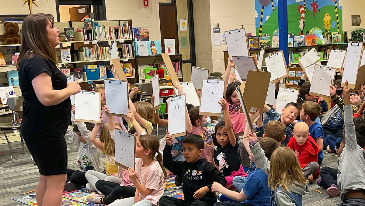 Thank you to local children's book author and illustrator <a href="/readreneegalvin/">Booksbyreneegalvin</a> for visiting Indian Trail School <a href="/Scout_161/">Indian Trail Elementary 161</a> this week! She read two of her stories to our Trailblazers, then taught them how to use simple shapes to draw a character from one of her books! 💛📚🖤