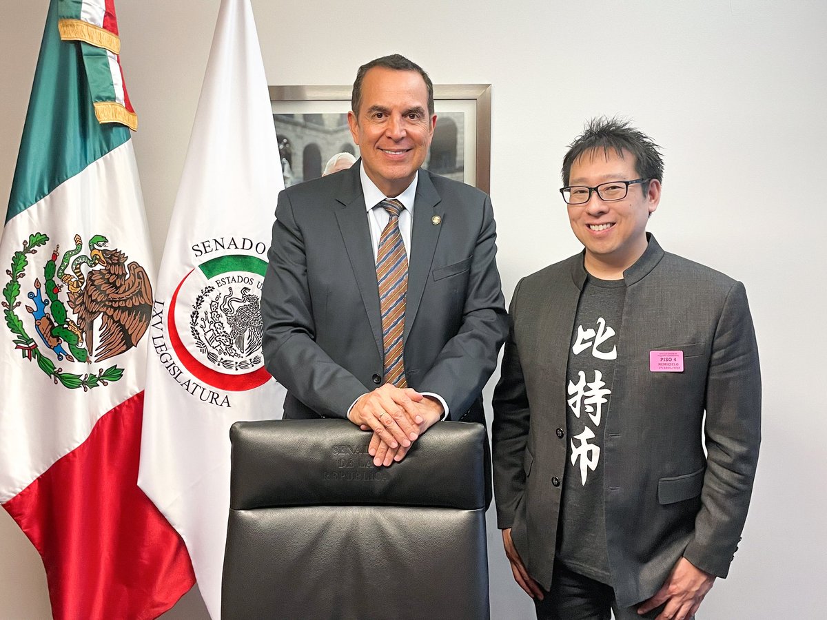Excellion's tweet photo. It was an honor to meet with Senator @PerezAstorgaE, Chairman of the Treasury Committee. We had an excellent discussion about strategies for #Bitcoin adoption in Mexico and planning the next steps. He also gifted us some coffee from his farm, Finca Fatima, in Veracruz. ☕️🇲🇽 https://t.co/XKXN5ajiQ0