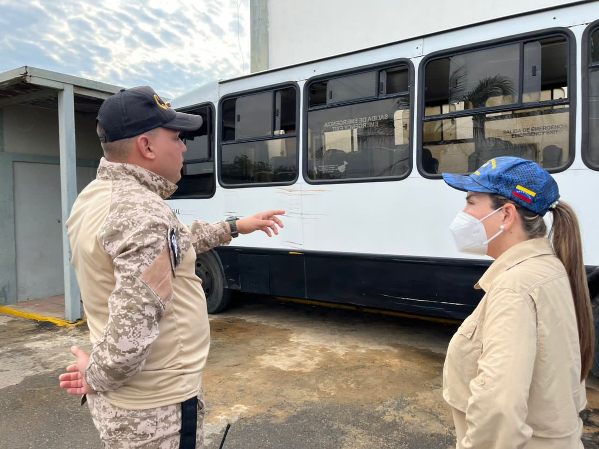 Derecho_paz's tweet photo. Iniciamos en el Centro de Formación para el Hombre Nuevo Dr. Francisco Delgado Rosales donde realizamos la revisión de expedientes, evaluaciones psicosociales, atención a las condiciones de salud de los privados de libertad, inspección de instalaciones y espacios socioproductivos https://t.co/JmcZOEy8Yg