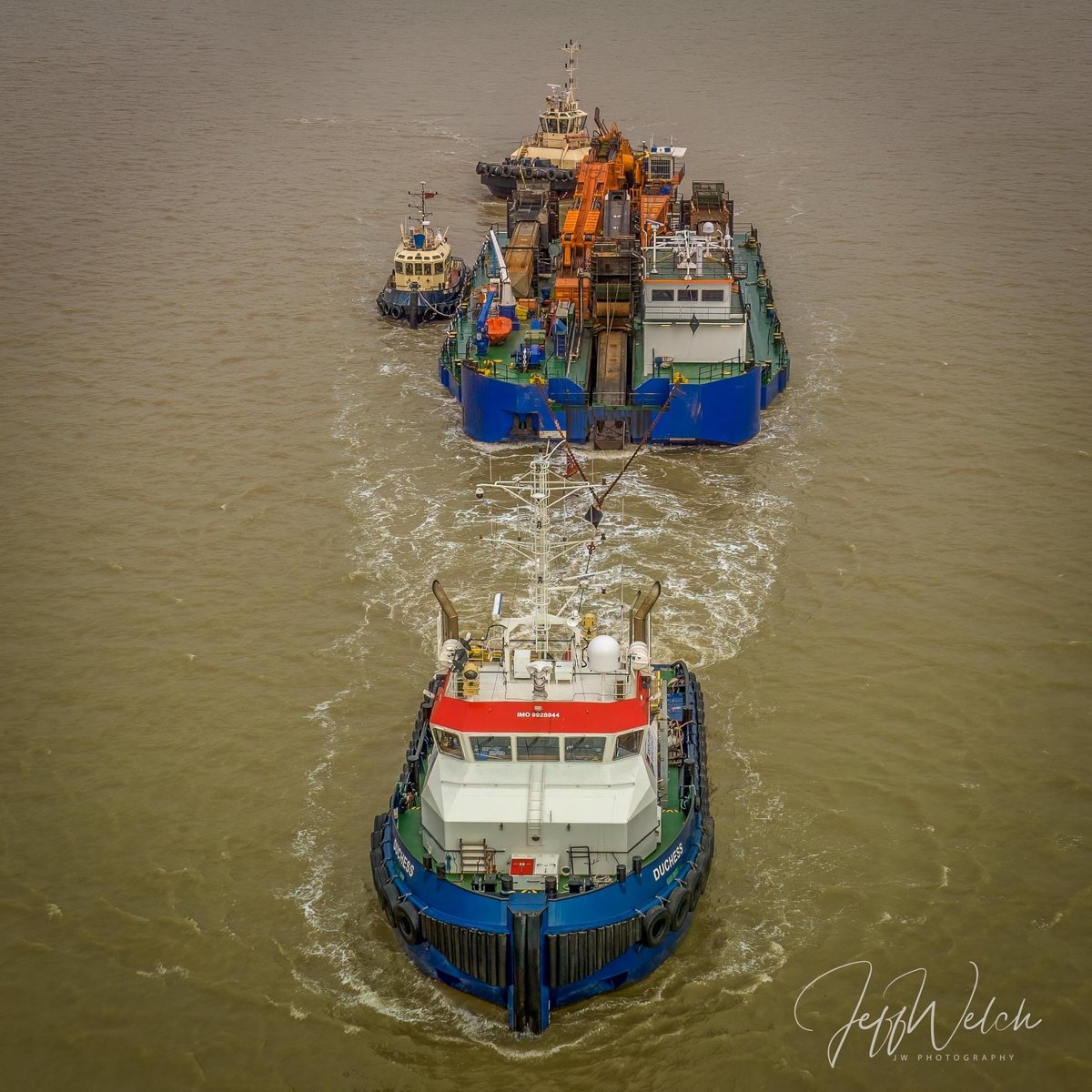 UK_Shipspotter's tweet photo. #Duchess IMO 9928944 towing #BackhoeDredger #Goliath to #Harwich from #Moerdijk with #graytest #svitzershotley 28th April
Video by & shared with permission of #jeffwelch #jwshippingphotography
#havenports #hpsuk #felixstowe #ipswich #mistley
Click here: https://t.co/UsFHygToJh https://t.co/pB4H9OfG33