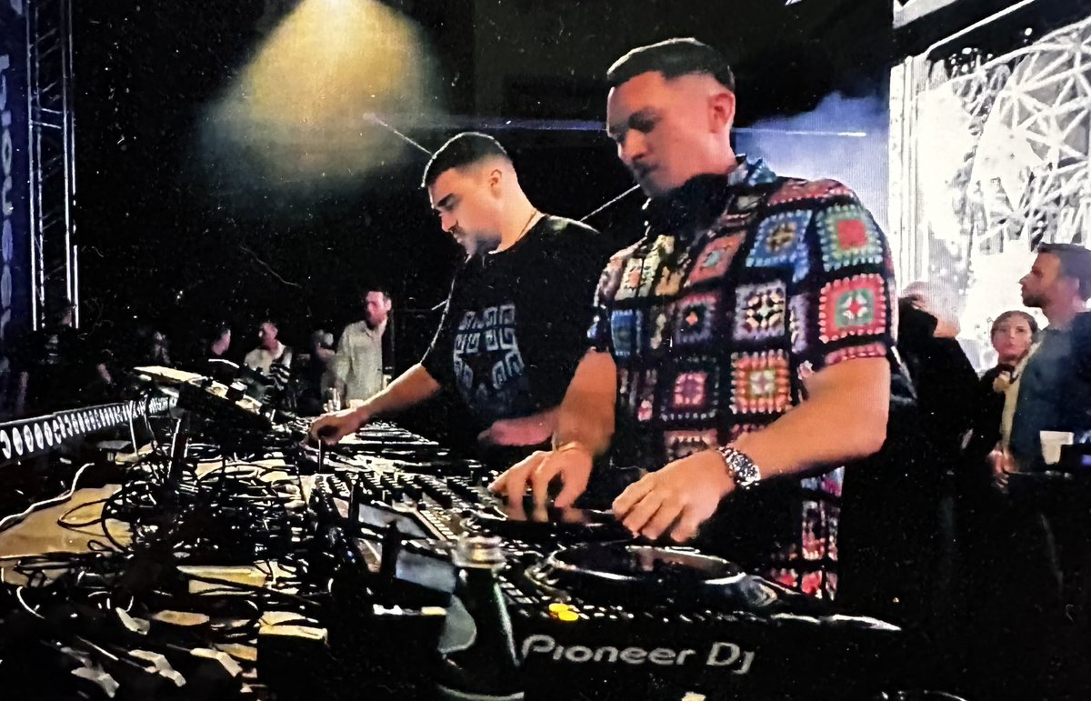 nelly loriaux tweet media