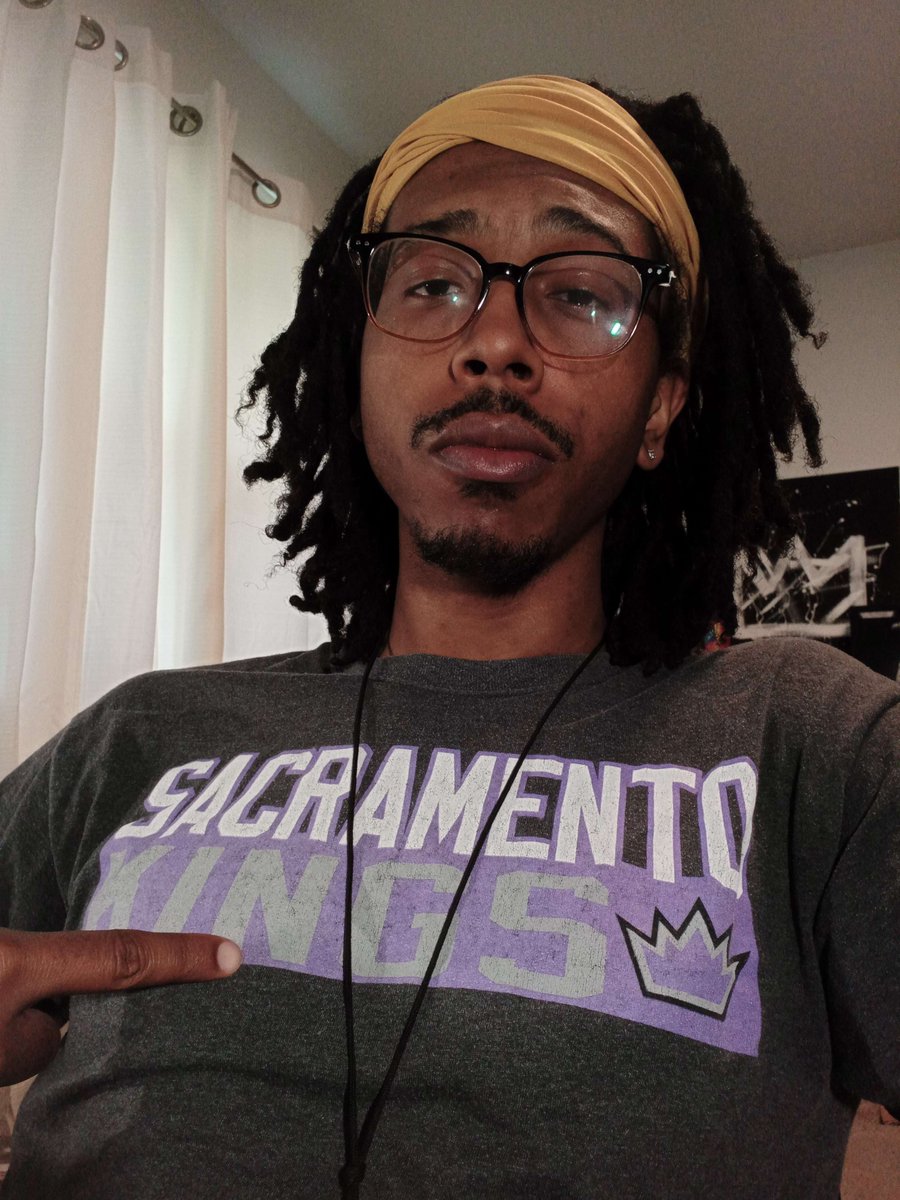 KxngRxme's tweet photo. KINGS IN 7 ... LIGHT THE FKN BEAM
(...oh and I'm live on Twitch rn making music, pull up)
#KINGSIN7 #lightthebeam #NBAPlayoffs https://t.co/4bta1Ic1na