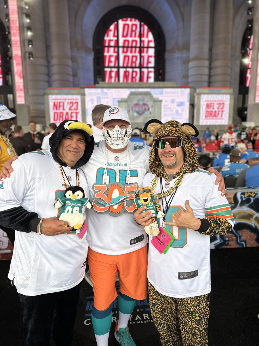 JBenedetto34's tweet photo. #NFLDraft https://t.co/YW620BLzLj
