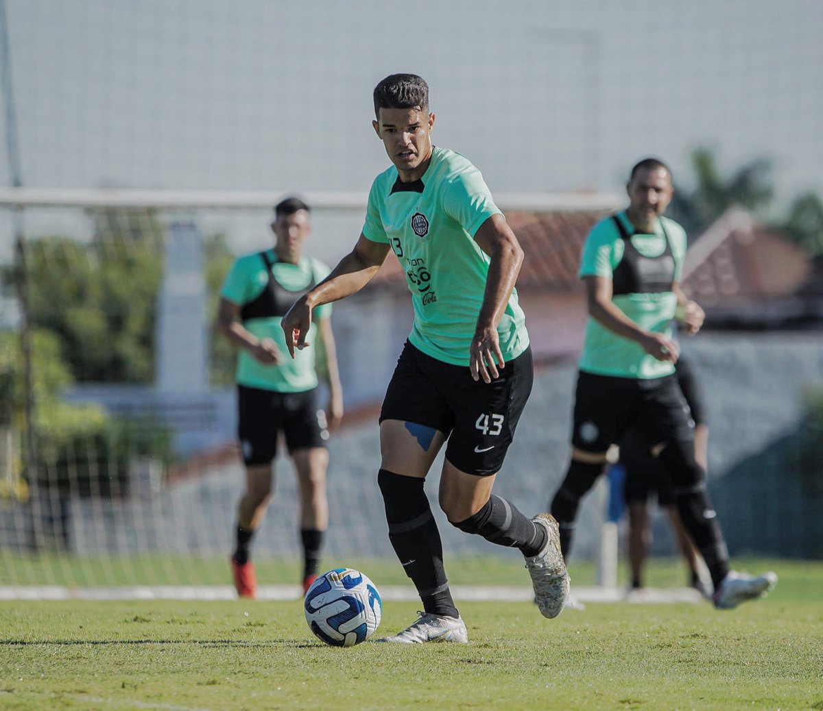 ⚽️💪🏻
<a href="/elClubOlimpia/">Club Olimpia</a>