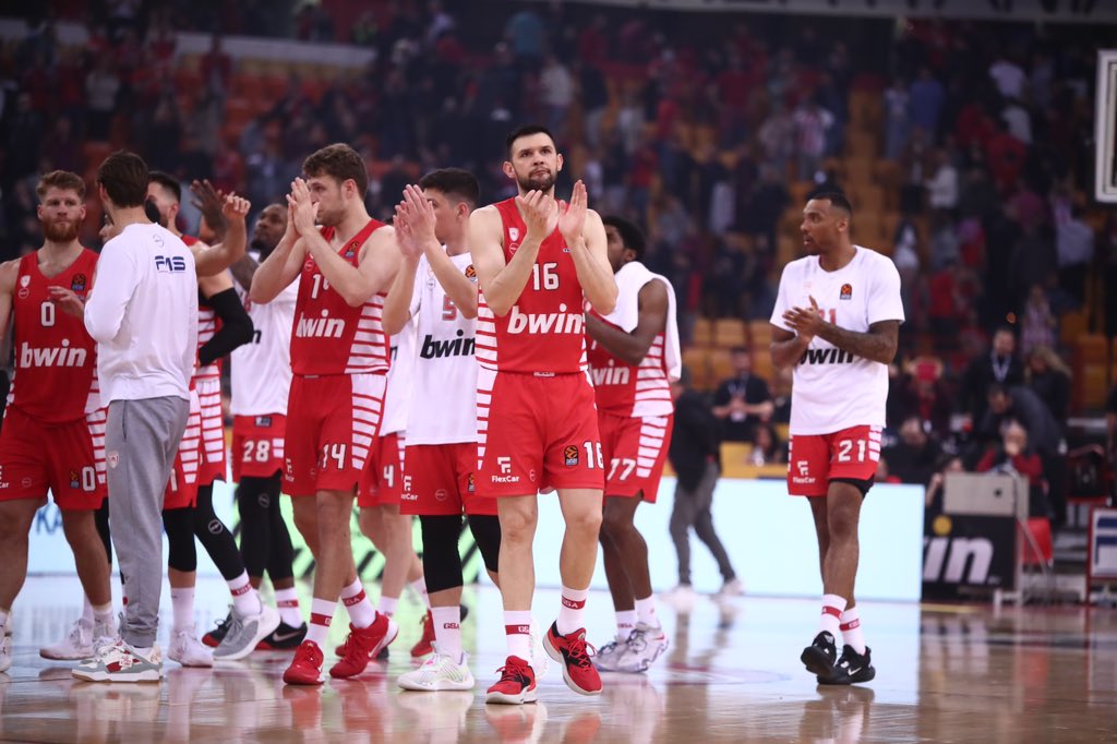 Δεν έπαιξε ποτέ με τον τρόπο που ξέρει και μπορεί οπότε ηττήθηκε. 

Μέσα στην Πόλη θα είναι ακόμα πιο δύσκολο αλλά παραμένει το φαβορί. 

Για να δούμε!

#olympiakosbc  #EuroLeague #FenerbahceBeko #Playoffs