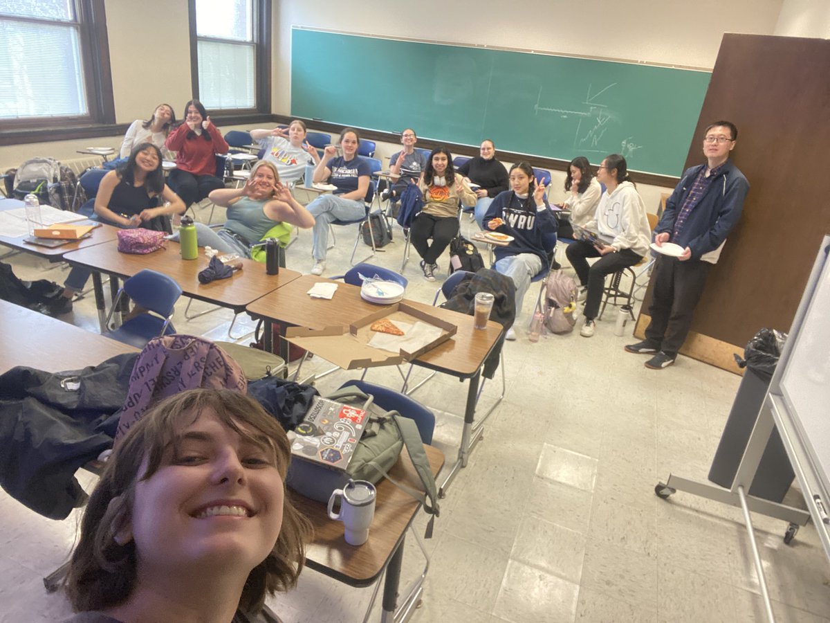 my last meeting as co-president of @wipac_cwru. i can honestly say this club changed my life for the better. co-leading (w/ <a href="/Gemma66845556/">Gemma Huai</a>) taught me so much and deeply enriched my experience <a href="/PhysicsCWRU/">CWRU Physics</a>. i’ll miss you guys a lot ❤️
