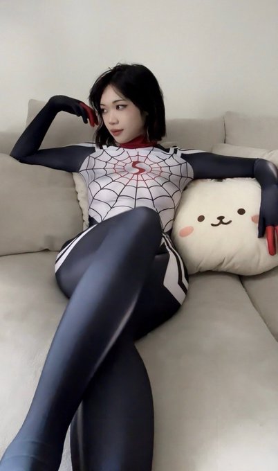 2 pic. 🕷️ https://t.co/GMrgURM6Di