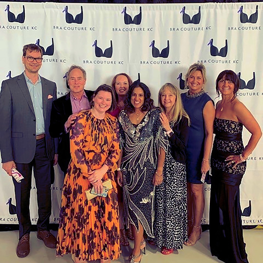 KUPlasticRes's tweet image. KU Plastic Surgery was dressed to impress for the Annual Bra Couture KC annual event! We are thrilled to participate in such a fantastic events that will directly impact our Kansas City community!
#KUHospital #KUCancerCenter #BraCoutureKansasCity #PlasticSurgery #KansasCity