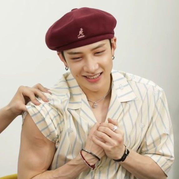 wwwbangchancom's tweet image. remember when bang chan 🫠