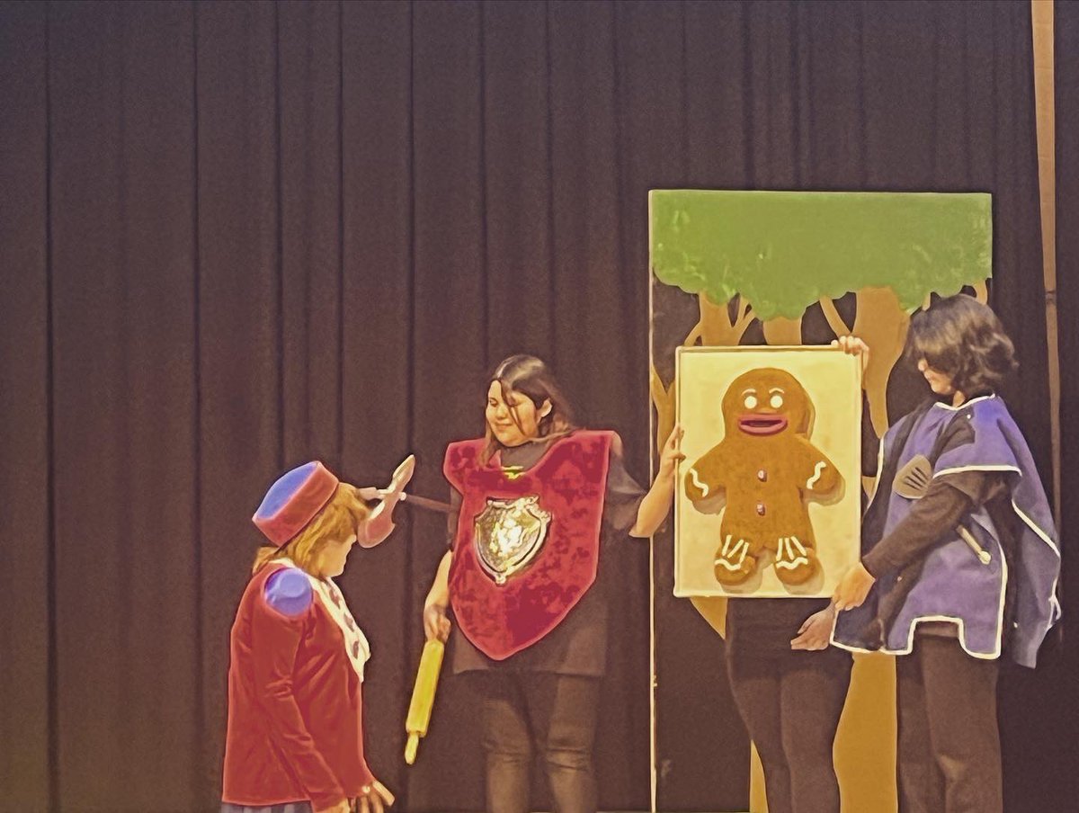 ccsd21holmes's tweet photo. We’ve had a bit of an “intermission” since our last school play,  but it was so nice to have it back! Shrek Jr wowed our teachers, students, and families! Bravo Hornets! #21learns https://t.co/gbkiqtnDGc