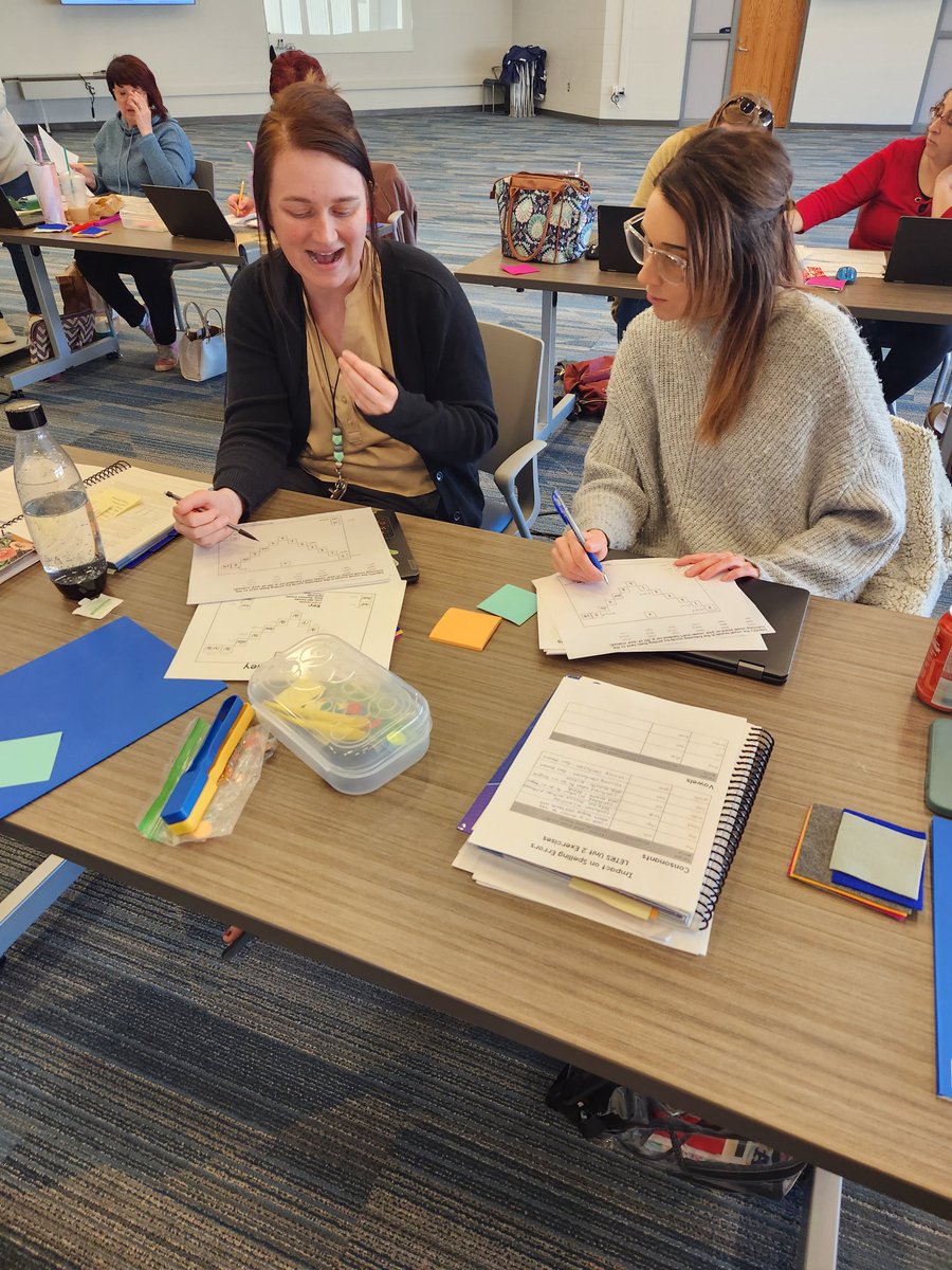 LETRS Unit 2 work with another group of dedicated teachers. After learning about each of the consonant and vowel phonemes, they worked in pairs to identify the vowel phonemes in different words and discuss the phonological confusions represented in student spelling 👂 🧠 ✏️