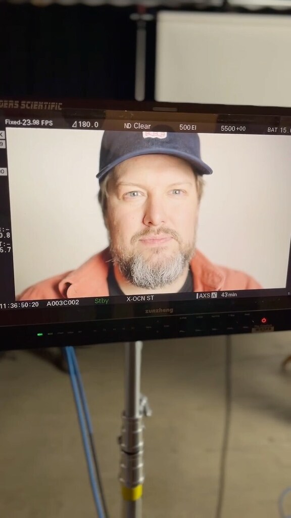 Nothing better then a bunch cinematographers getting together to play with quality lenses from Zeiss! Thanks again to everyone who joined us this week. Ask us about rentals. Link in bio. 
.
.
.
#TheCineHub #HudsonValley #production #studio #business #tch #videoproduction #fi…