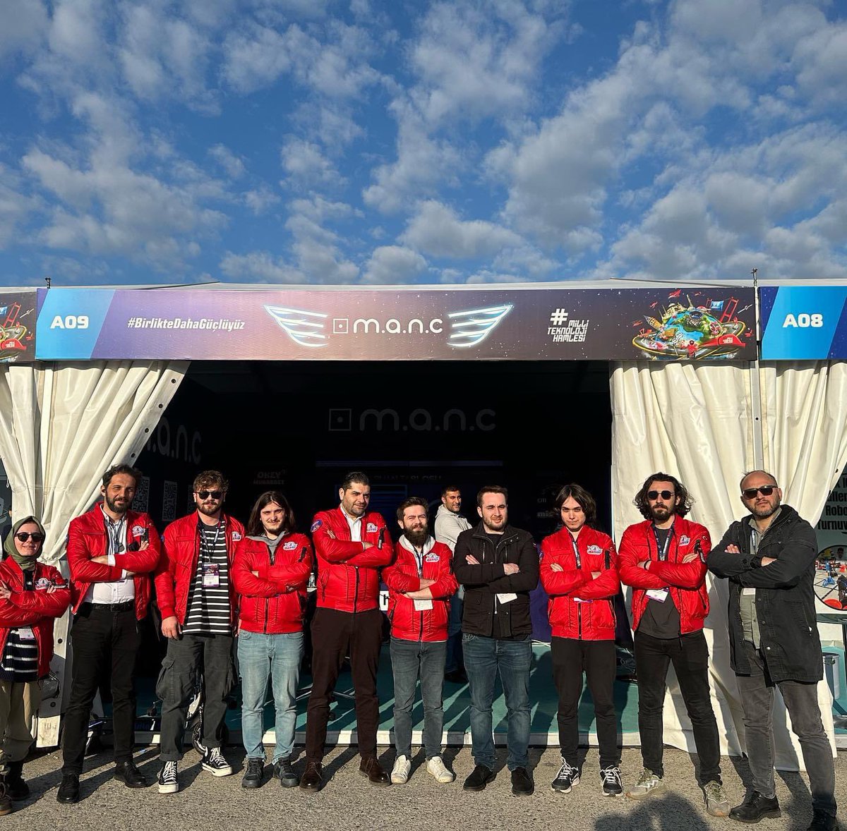 Suleymanayd's tweet photo. Teknofest e MANC Teknoloji olarak özel Görev Mavi Vatan projemizle  sevgili yeğenim  Halit Emre Aydın liderliğinde katılım sağladık.Ülkemize hayırlı olsun. https://t.co/xGmXY6tv84