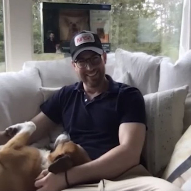 so happy to see my chrisana THIS happy 🥺🤚🏻