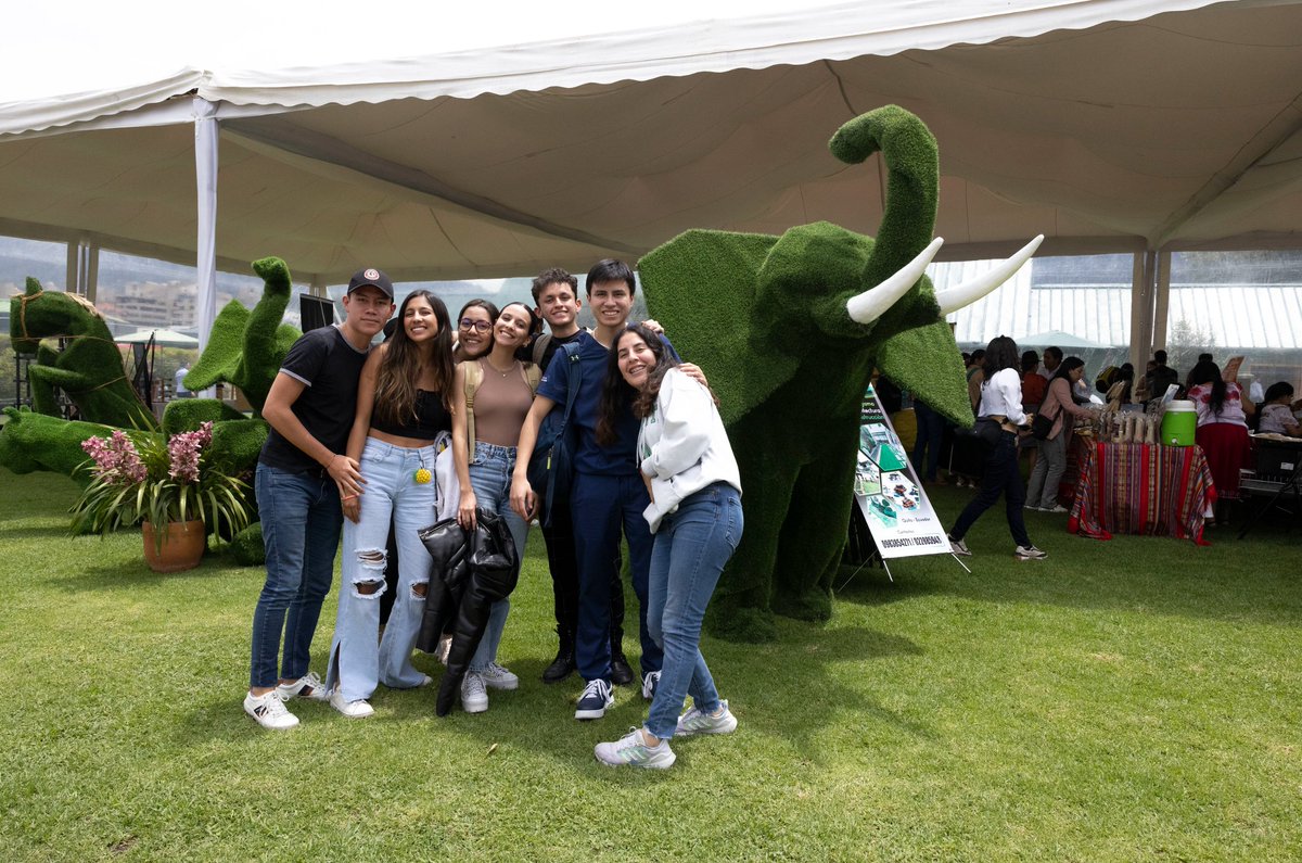 El programa UNIDiversidad, en conjunto con la Oficina de Necesidades Educativas Especiales (ONEE), la Oficina de Acompañamiento Estudiantil (OAE), el Gobierno Estudiantil (GOBE) 2023 y la asociación estudiantil Dragones Queer, organizaron la "Semana de Diversidad".