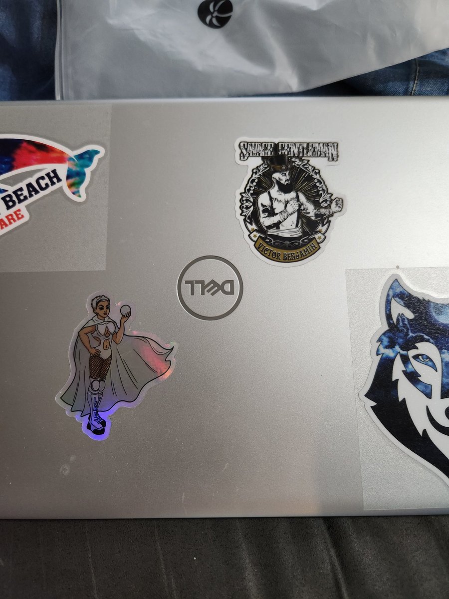 JeffCapo's tweet image. My daughter&apos;s laptop is #PrettyProper @RealLadyFrost @RealSavageGent .