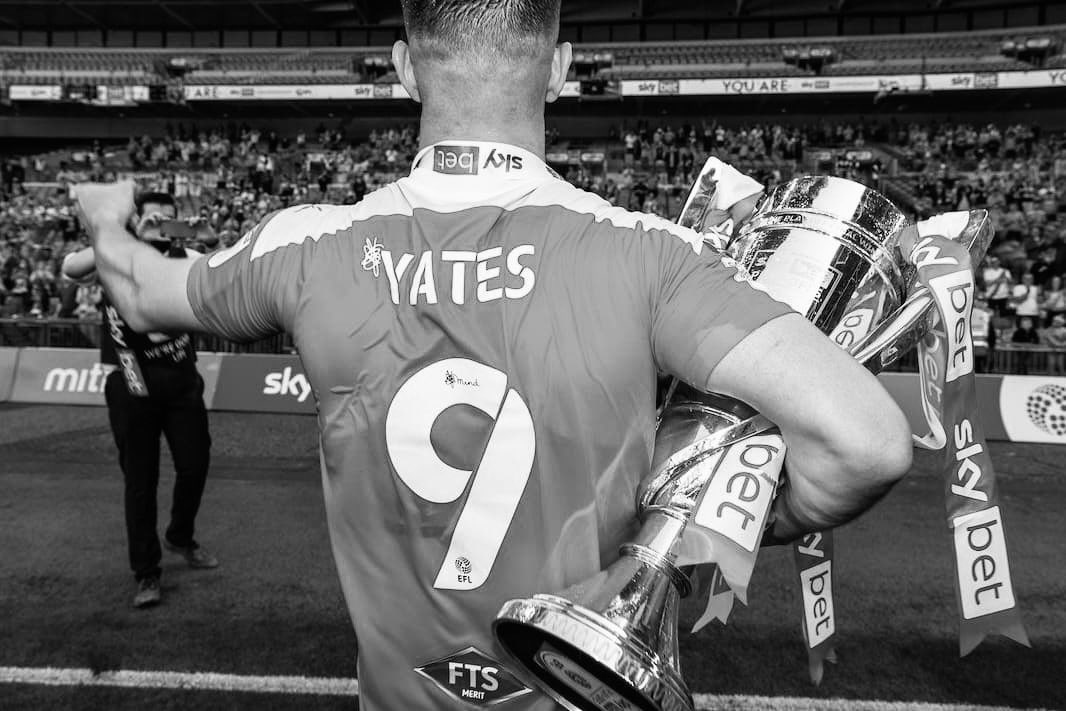 BradBurrowsx's tweet photo. Don’t cry because it’s over. Smile because it happened. Legend. 🧡 🍊 https://t.co/iZNqdpRGny