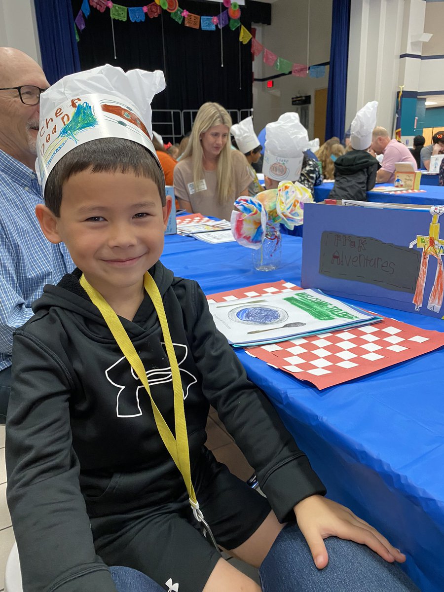 katrinamyang's tweet photo. @1stgradesampson did the BEST job celebrating kids and their writing today. The Writing Cafe was a huge hit for everyone. Thank you for your hard work to pull off such a well done event! @SampsonElem https://t.co/0pNXc9jkQ9