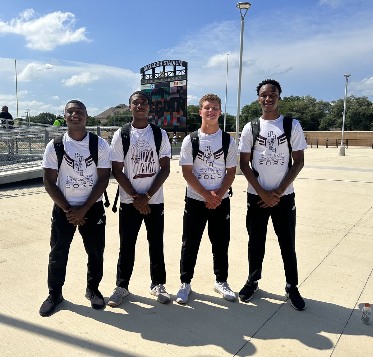 CoachLeviMonty's tweet photo. After a great day 1 at Regional Track, these dudes will be looking to punch their ticket to Austin tomorrow.

Brahma 4x100m and 4x200m are the top seed. 🔥 Tomorrow going to be a heck of a day.  @advosports 

#Competition #Family
@Laynegerke5 @32Dman12 @DekeidrisBedfo1 #Choppy https://t.co/ndYyFtzZZq