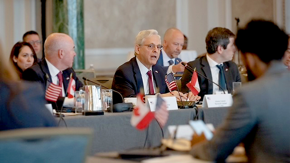TheJusticeDept's tweet photo. AG Garland &amp; @SecMayorkas participated in the 🇺🇸🇨🇦 Cross-Border Crime Forum in Ottawa, Canada with @marcomendicino &amp; @DavidLametti to reaffirm &amp; strengthen the 🇺🇸🇨🇦 cooperative efforts to disrupt the deadly cross-border flow of fentanyl &amp; firearms and to protect our communities. https://t.co/KX4JJrwhrs