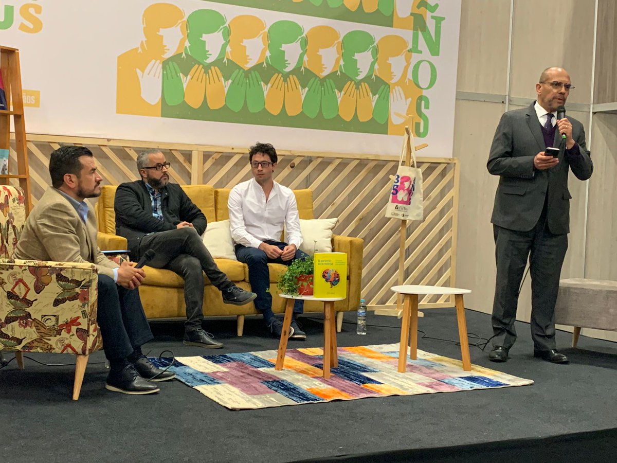 manualmodernoco's tweet image. Gracias a todos los participantes que asistieron a nuestro conversatorio EL PORVENIR DE LA PSICOLOGÍA 

Autor del libro: Jorge Emiro Restrepo 
Panelista: Santiago Amaya Nassar 
Moderador: Alejandro Jimenez