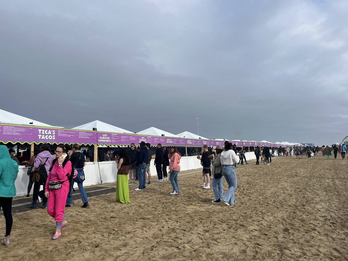 sarahgoode_news's tweet image. Lots of food vendors ready for customers and a full tent with picnic benches where it is covered from the light rain. #SITW #WAVYSITW @WAVY_News