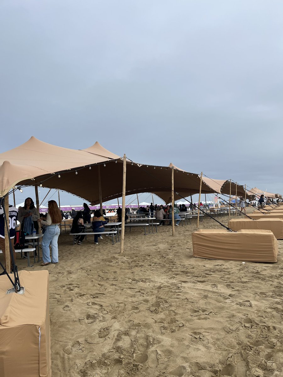 sarahgoode_news's tweet image. Lots of food vendors ready for customers and a full tent with picnic benches where it is covered from the light rain. #SITW #WAVYSITW @WAVY_News