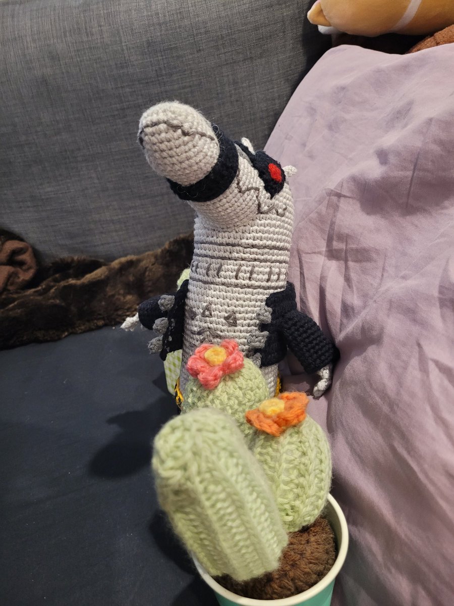 Zinthings's tweet photo. And there's the finish! A Daylon doll because #dislyte asked for handicraft and that's a thing i do https://t.co/oJ20cKnePC