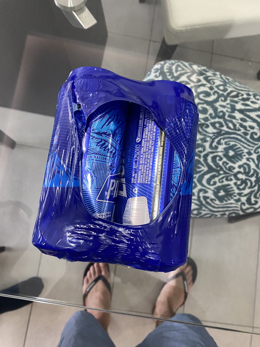 fransiscoRC's tweet photo. Estafa #pilsenerlight 
Compro sixpack en lata de pilsener light y me llega una lata totalmente vacía. 
@pilsener_light @PilsenerEcuador @DEFENSORIAEC @LassoGuillermo @MinGobiernoEc @elcomerciocom @Arcsa_Ec https://t.co/wwVJUlaY6l