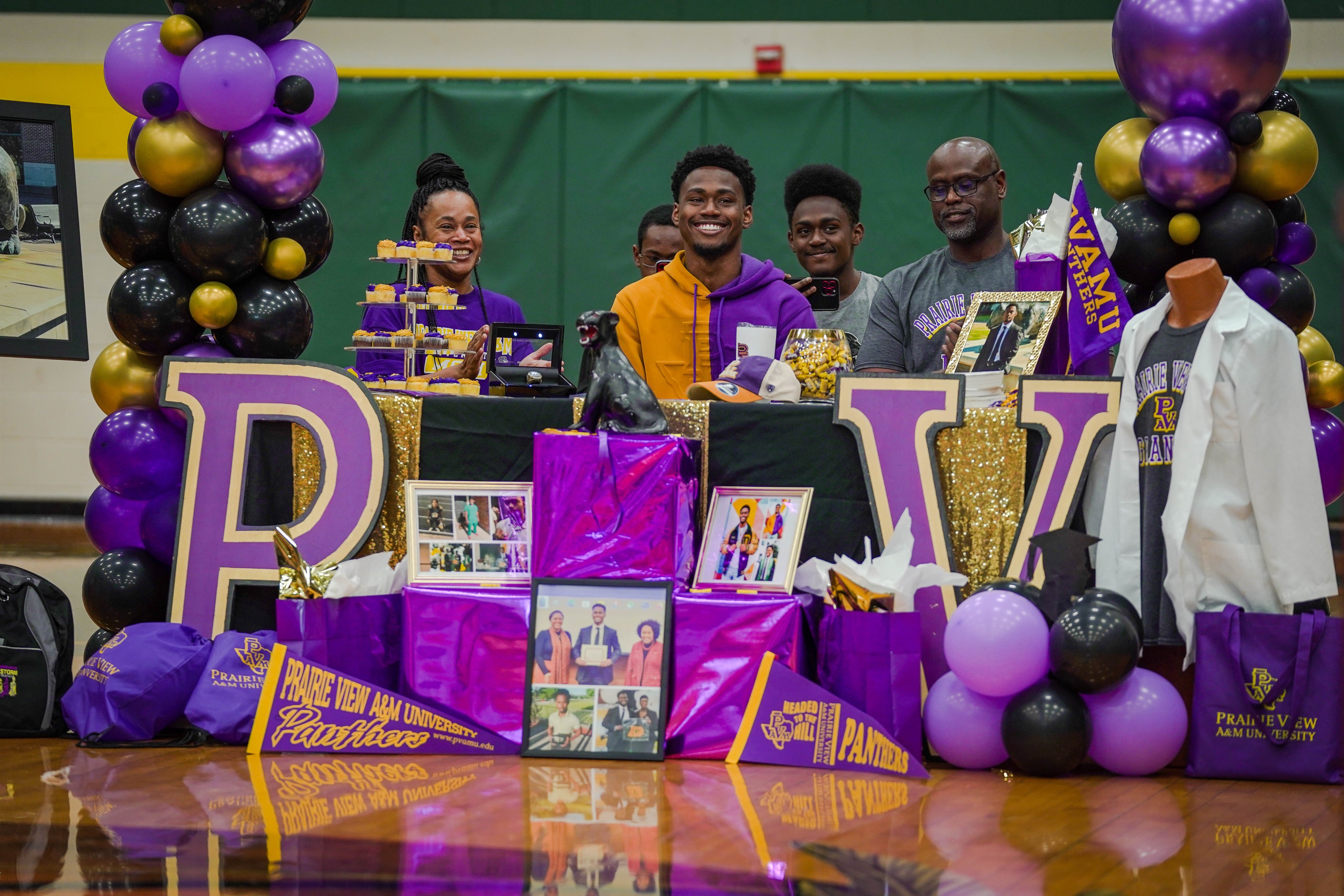 school-spotlight-desoto-high-school-gridiron-football
