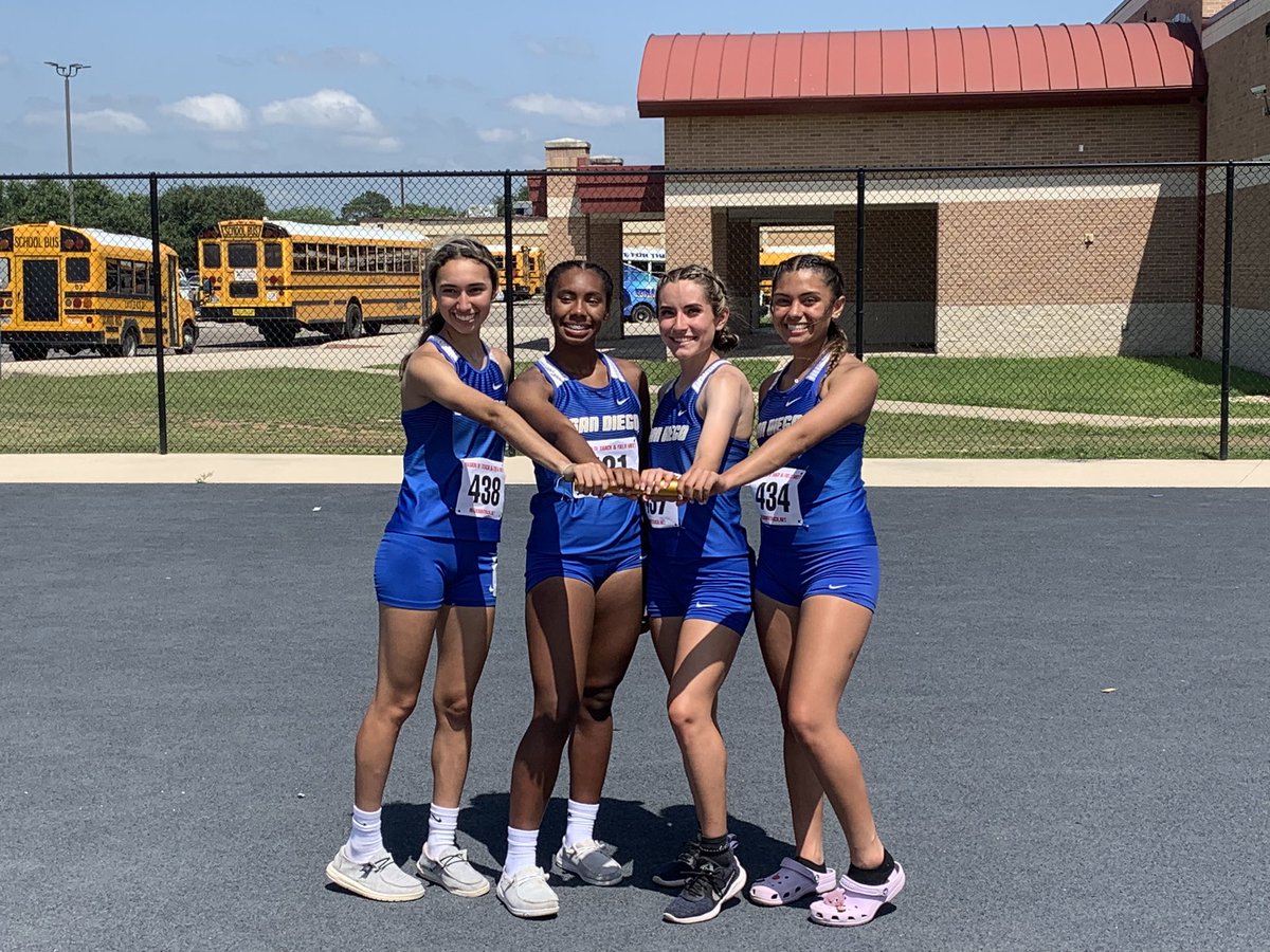 SDGirlsTrack's tweet photo. On to finals day tomorrow in the following events 400m relay, 800m relay, and 100 dash! Great job Lady Vaqueros 👏💙 https://t.co/por7EXBNTI