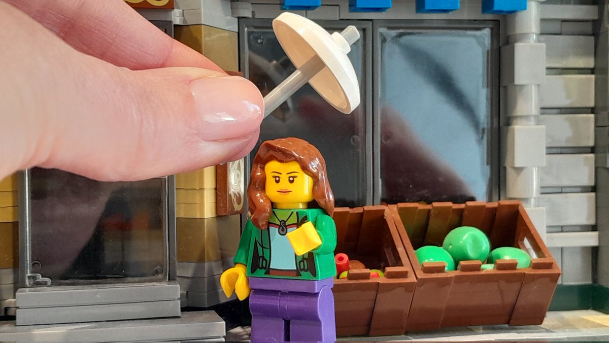 Happy Birthday to <a href="/kariwuhrer/">kari Wuhrer</a> . 
Lots of joy for you!
#bringbacksliders #bricksliders