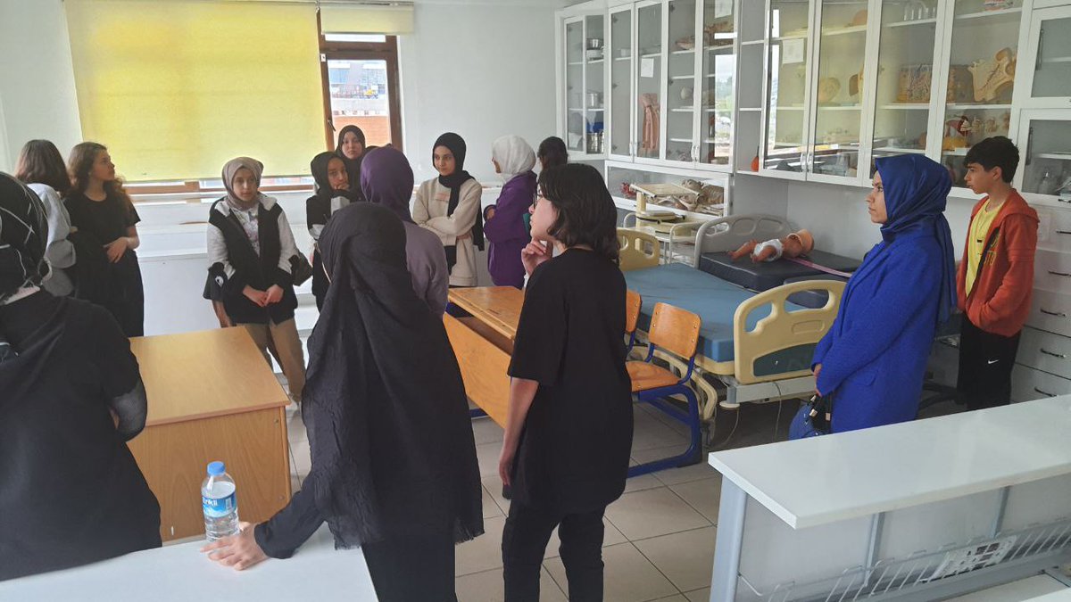 Şaypa Ayşe Şaylı İmam Hatip Ortaokulu (@saypa_iho) on Twitter photo Üst Öğrenim Kurumlarının tanıtılması çalışması kapsamında, TEV Hayri Tokaman Mesleki ve Teknik Anadolu Lisesi’ni ziyaret ettik.<a href="/GurhanCokgezer/">Gürhan Çokgezer</a> <a href="/bursailmem16/">Bursa İl Millî Eğitim Müdürlüğü</a> <a href="/Osmangazi_MEM/">Osmangazi İlçe Milli Eğitim Müdürlüğü</a> @Misleyen20 <a href="/meb_dinogretimi/">MEB Din Öğretimi Genel Müdürlüğü</a> Üst Öğrenim Kurumlarının tanıtılması çalışması kapsamında, TEV Hayri Tokaman Mesleki ve Teknik Anadolu Lisesi’ni ziyaret ettik.<a href="/GurhanCokgezer/">Gürhan Çokgezer</a> <a href="/bursailmem16/">Bursa İl Millî Eğitim Müdürlüğü</a> <a href="/Osmangazi_MEM/">Osmangazi İlçe Milli Eğitim Müdürlüğü</a> @Misleyen20 <a href="/meb_dinogretimi/">MEB Din Öğretimi Genel Müdürlüğü</a>