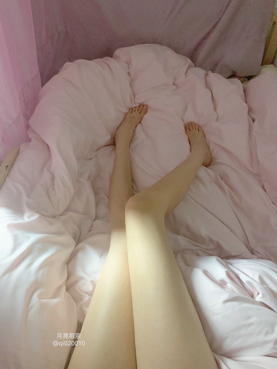 qi020010's tweet photo. #男M  #辱骂羞辱 #女性崇拜 #恋足调教 #贱货 #羞辱洗脑 #压榨奴 #报销 #丝袜脚 #原味袜子 #舔脚 #女王调教 #虐阳 #贱狗舔脚 https://t.co/NZ1o0kUyFn