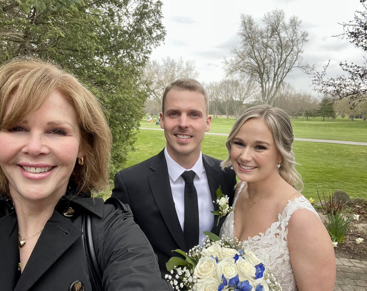 ReverendMaureen's tweet photo. Congratulations, Andrew and Charlotte❤️
#imarryu https://t.co/rTyTVyoa8D