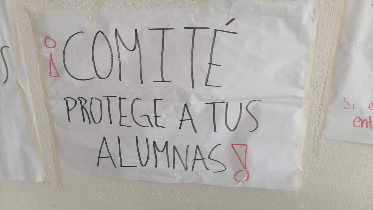 LA <a href="/anahuacqro/">U. Anáhuac Querétaro</a> ROMPE SUS PROPIAS REGLAS CON TAL DE PROTEGER AGRESORES

el día de hoy 28 de abril se llevó a cabo una audiencia respecto a la denuncia de una alumna de la universidad en contra de un estudiante de ing. química. como muestra de apoyo y sororidad algunas alumnas+