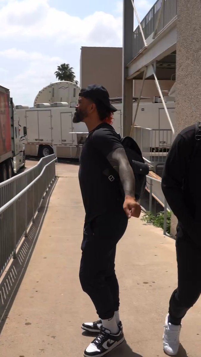 WWE On Twitter WWEUsos Have Arrived To SmackDown And They Mean wwe-on-twitter-wweusos-have-arrived-to-smackdown-and-they-mean