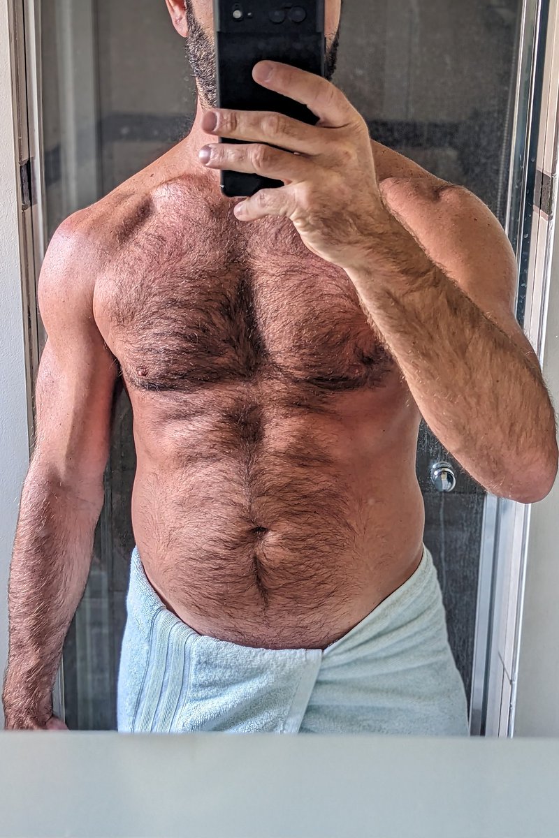 boboeser90's tweet photo. Towel tease
#menintowels #towelphoto #towel #hairychest #hairyguys #mirrorselfie #darkhair #selfie https://t.co/ofusvKacvY